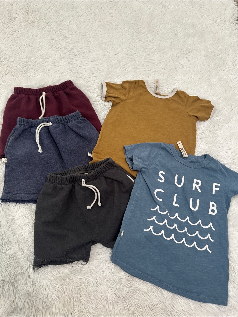 🍓 Bundle of 5 Childhoods Clothing Shorts & Tees Size 5T